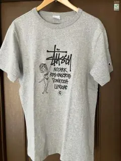 美品！人気！stussy ステューシー×チャンピオンコラボTシャツ！サイズM。