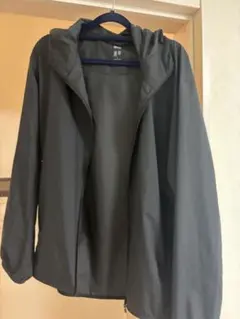 UNIQLO ブラック フード付き ウィンドブレーカー L