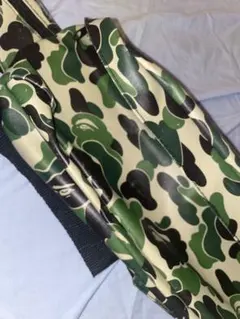 A BATHING APE カモフラ柄 ショルダーバッグのサムネイル