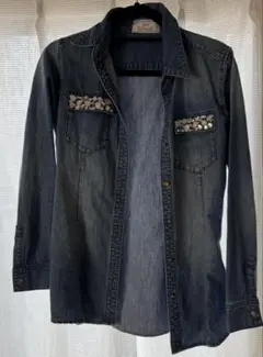 ビジュー付きダークブルーデニムシャツ