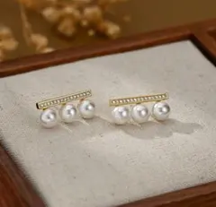 上品 パール3連 ピアス ゴールド ラインストーン 結婚式 フォーマル　高見え