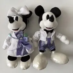 Disney100周年 ぬいぐるみバッジ ミッキー ミニーのサムネイル