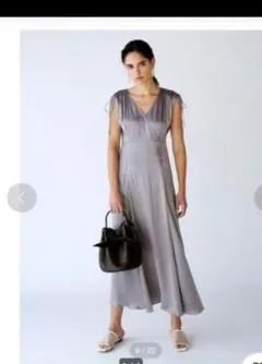 フレイアイディー　サテン　ワンピース