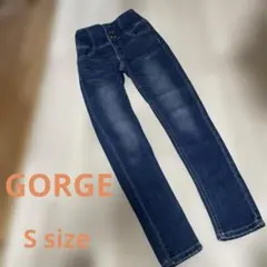 値下げしました☆GORGE ゴージ　ハイウエスト 3つボタン　スキニーパンツのサムネイル