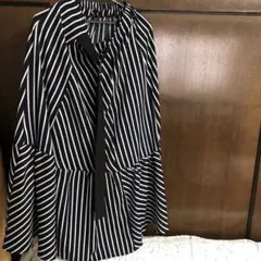 ストライプ柄スカート