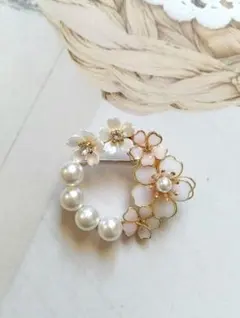 No.644ブローチM 桜のパールつきブローチ　ハレの日