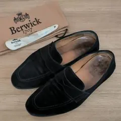 Berwick スエード コインローファー ブラック UK7.5 スペイン製のサムネイル