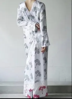 10万弱！2025AW TELMA Handkerchief Dresのサムネイル
