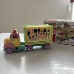 トミカ、 ディズニーモータース グッディキャリー イースター - メルカリ