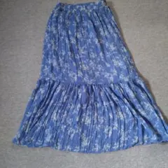 青色花柄プリーツロングスカート