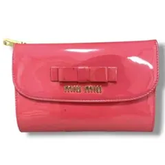 MIU MIU ミュウミュウ エナメル リボン 二つ折り財布 ピンク レディースのサムネイル