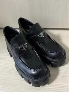 【最終値下げです】PRADA モノリス ローファー ブラック 24.5 25cmのサムネイル