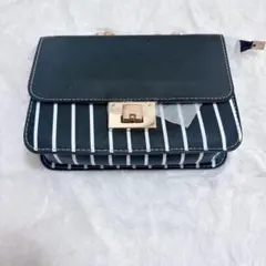 ❣️レディース　ショルダーバッグ　ブラック　斜めがけ　かわいい　おしゃれ