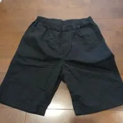 UNIQLO 黒 ハーフパンツ 140