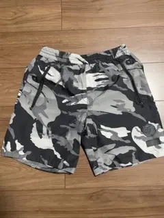 adidasアディダス　ブラックカモフラージュ柄　ハーフパンツ S