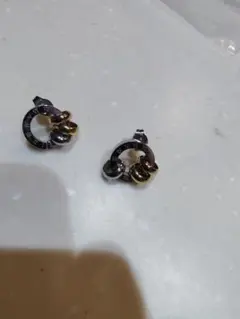 ローマ数字デザイン スリーカラー ピアス