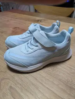 瞬足スニーカー21.0㌢