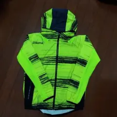 ATHLETA　ウィンドブレーカー　140cm