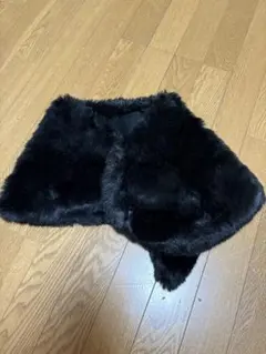 SLY ブラック フェイクファー ショールのサムネイル