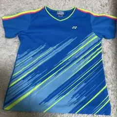 バドミントン用青ストライプシャツ