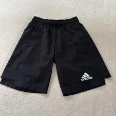 adidas ショートパンツ
