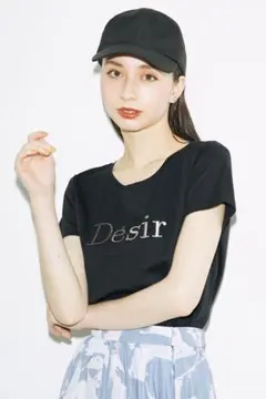 rienda ロゴTシャツ ブラック Desirのサムネイル