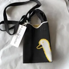 大幅値下げ　HUNDRED ニットショルダーバッグ スマホケース