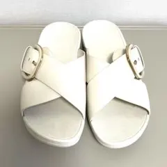 fitflop フィットフラップ　ルル　バックル・レザークロスサンダル　23.5のサムネイル