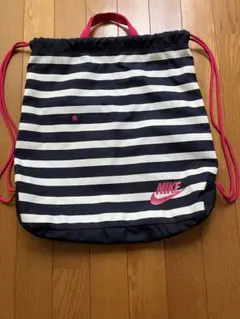 NIKE ナップザック　ボーダー