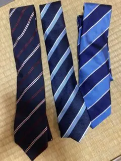値下げ　ネクタイ 3本セット ヒルトン　青　赤　ボーダー