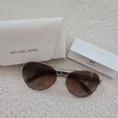 ゆみ様専用MICHAEL KORS サングラス アビエーター ゴールドのサムネイル