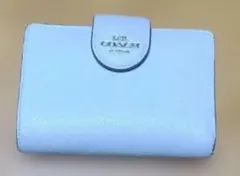 COACH 二つ折り財布 ライトブルー