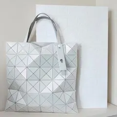 BAO BAO LUCENT EDGE シルバー 青山店限定（新品未使用） - メルカリ