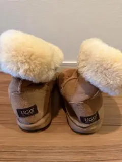 UGGのサムネイル