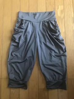 ストレッチハーフパンツ　グレイカラー