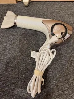 ※ジャンク品　2020年製　Refaドライヤー ReFa (リファ) ヘアードライヤー RE-AJ02A 2023年製｜トレファク