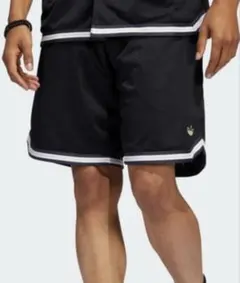 adidas originals ハーフパンツのサムネイル