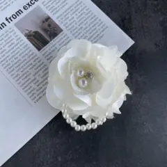 ホワイトフラワー ブローチ パール コサージュ 卒業式入学式 フォーマル