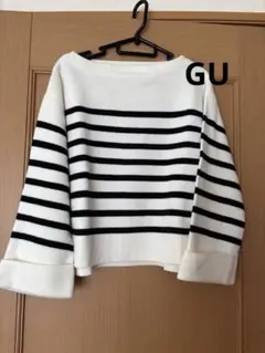 GU・白と黒のボーダーニット・Ｍ