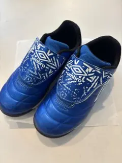 アンブロ　トレーニングシューズ　17cm