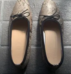 あしながおじさん　パンプス　新品　蛇柄のサムネイル