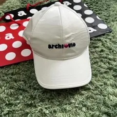 1回着用のみ超美品】archivio キャップ ホワイト ピンク 刺繍 - メルカリ