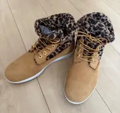 VANS ベージュ ハイカットブーツ ヒョウ柄のサムネイル