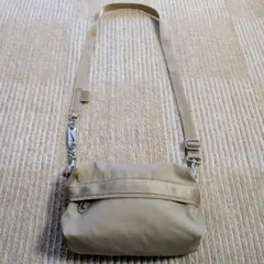 R*T様 ✤「NIKE」クロスボディバッグ✤ウィメンズ✤10✕20cm✤ベージュ