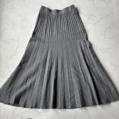 美品✨NANING9 ニット ロング プリーツスカート グレー ゴム 綺麗め Fのサムネイル