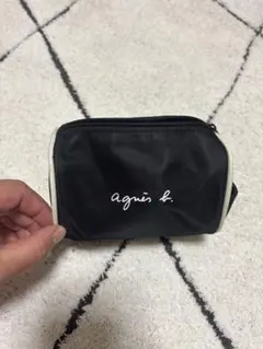 アニエス・ベーのポーチ