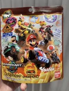マリオはカート ワールド ステッカーつきポテトスティック チーズバーガー味