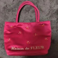 Maison de FLEUR ピンク チェリー刺繍 ハンドバッグ