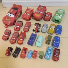 c*様 カーズ　ミニカー　ぬいぐるみ　おもちゃ　チョコレートバンクなど　26台セのサムネイル