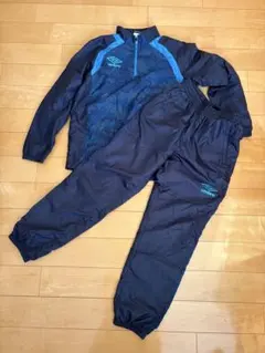 umbro　ピステ上下　青　160cm＋chicoブラウンニット